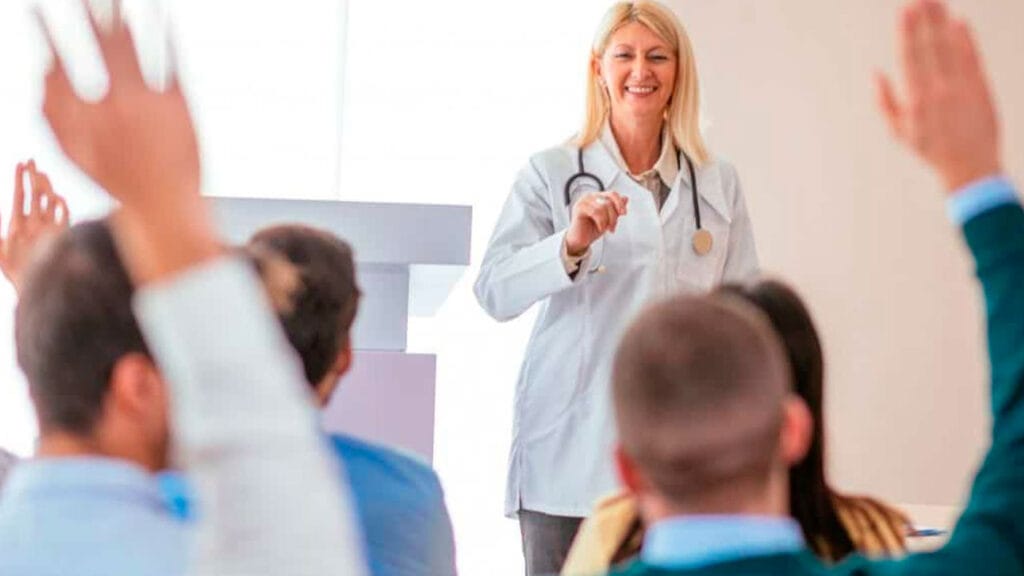 Prorrogado o prazo de inscrição para a # equivalência em medicina # 1 cbl101