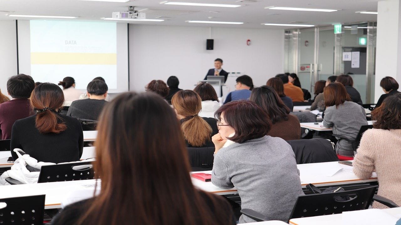 Blog 3 sala de aula com alunos